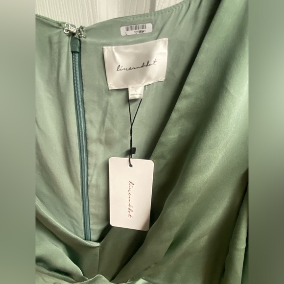 NWT Line & Dot “Maya” Dress In Sage W/ Ruched Sleeves Size Large - Picture 4 of 7